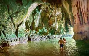 Huge sea cave at Talabeng
